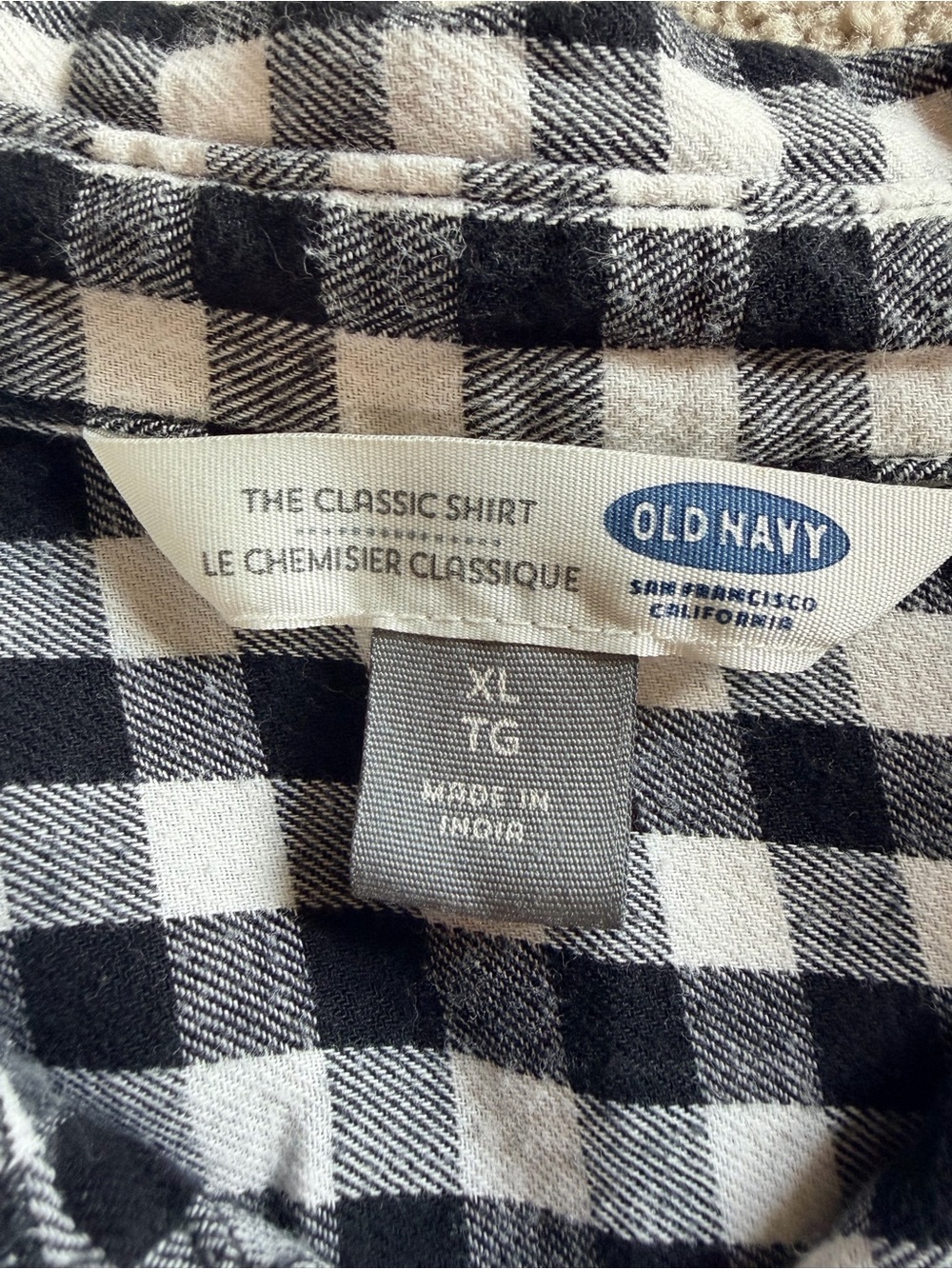 Old Navy Black and White Gingham Button-Down Shirt - Picture 2 of 7